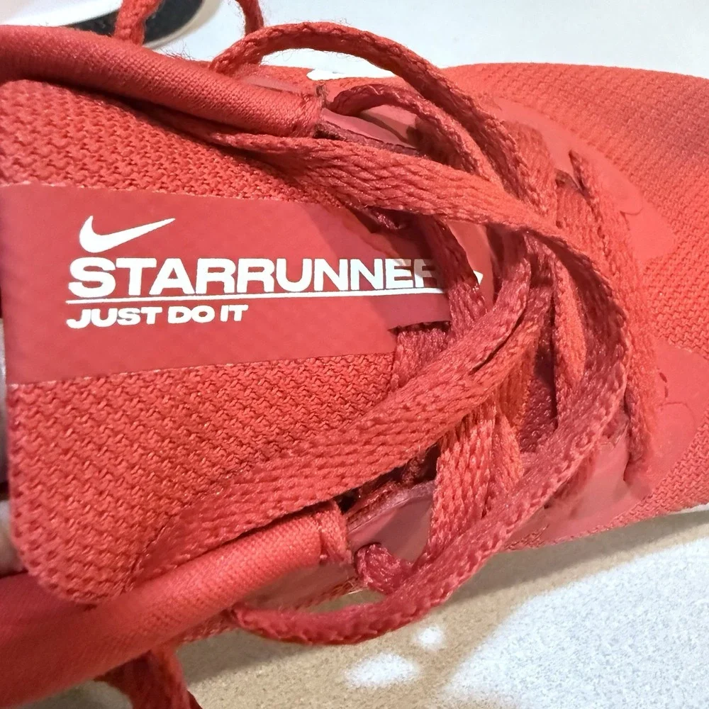 Nike star runner